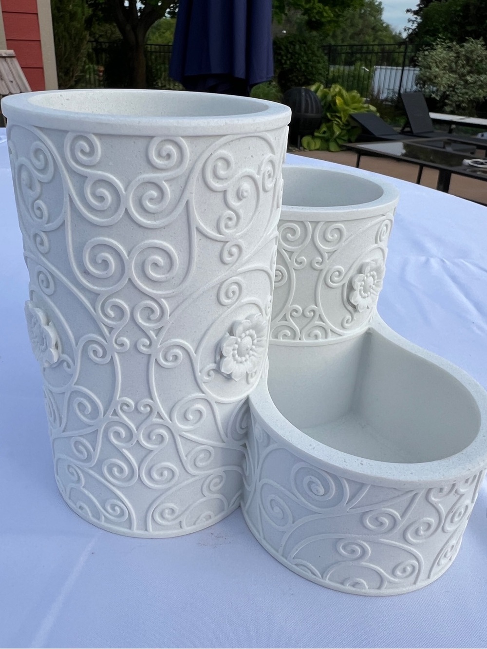 Art House White Floral Scroll Desktop Pen Organizer, Makeup Brushes, Planter